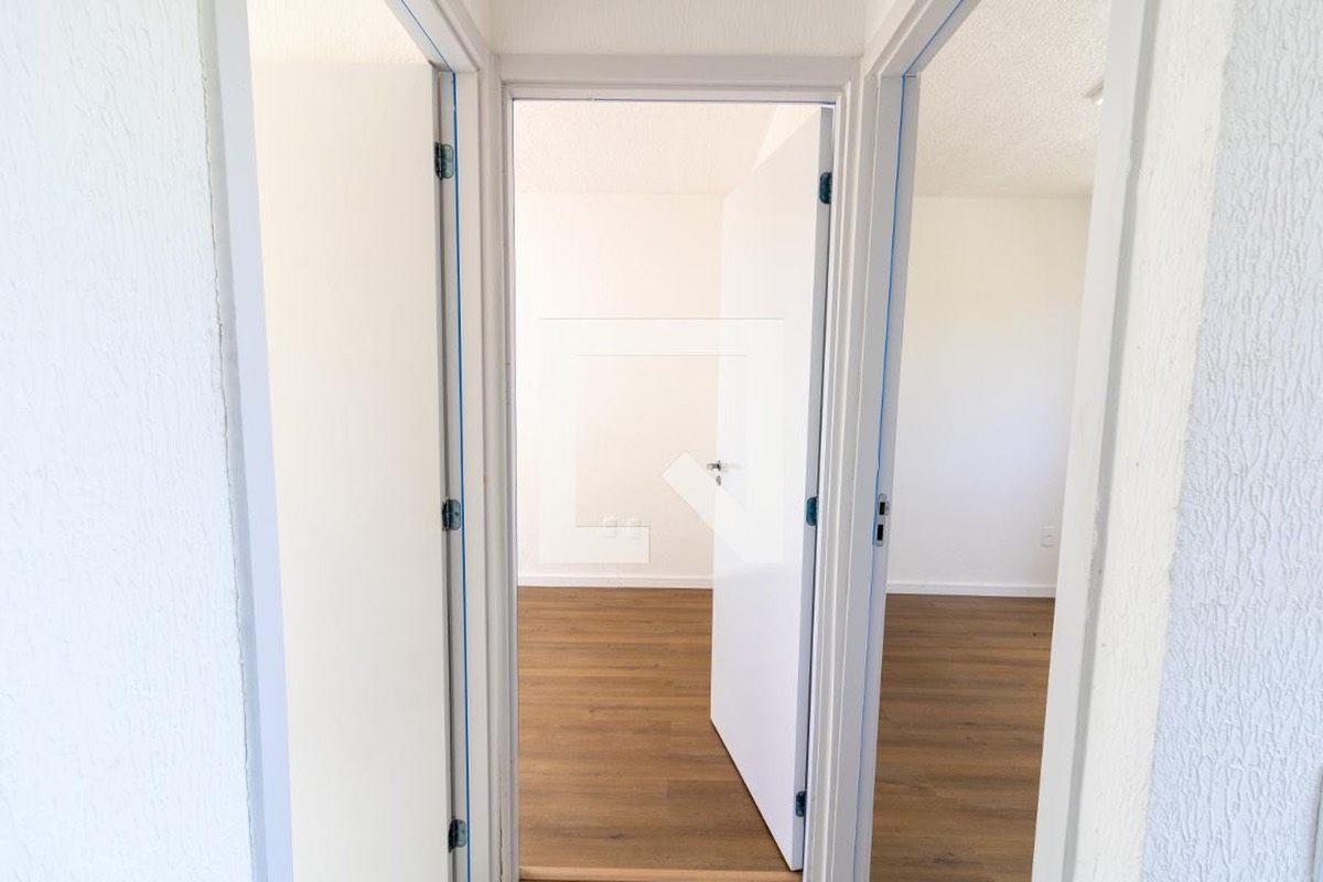 Apartamento decorado no Recanto Cristal — cozinha e área de serviço