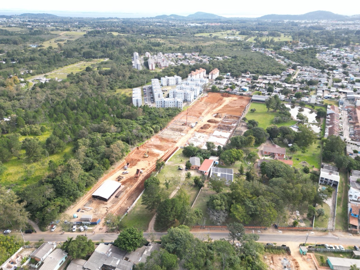 Foto de drone da obra do Sunflower na Restinga em 2026