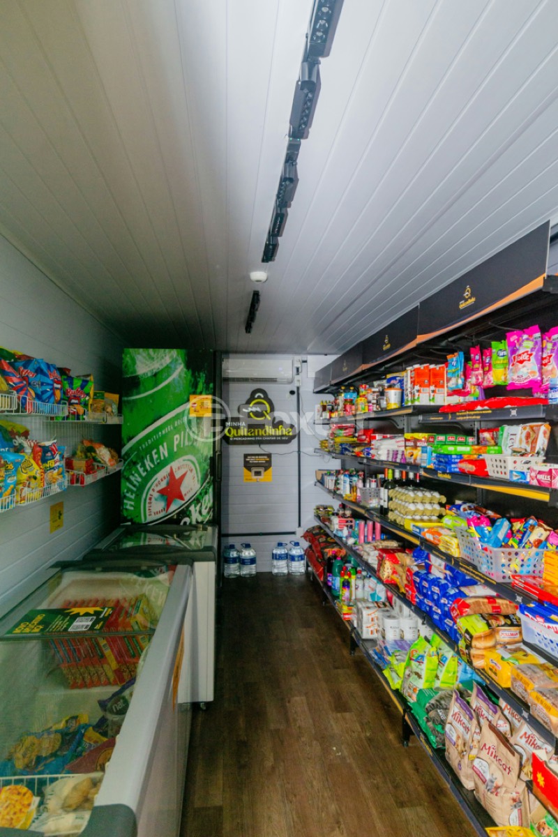 Interior do mini mercado Minha Quitandinha no Vivaz Ecoville